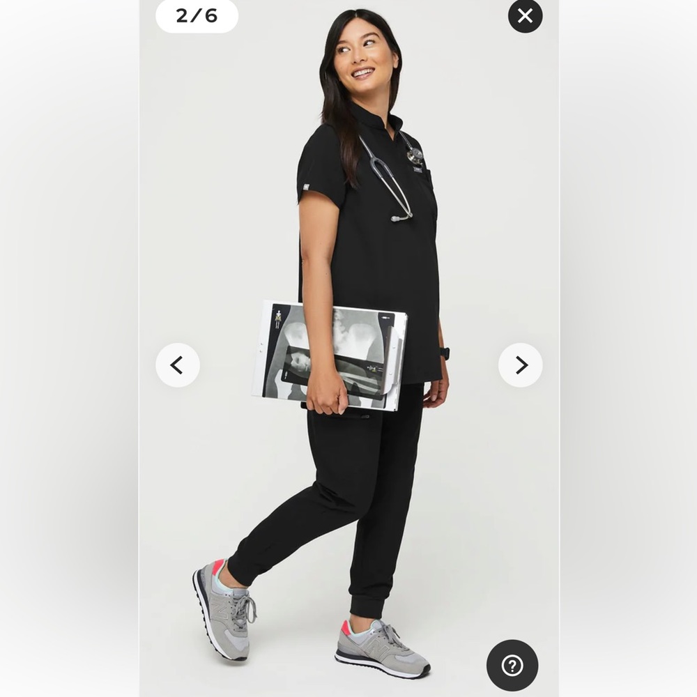 Black Figs Maternity Scrubs - Medium